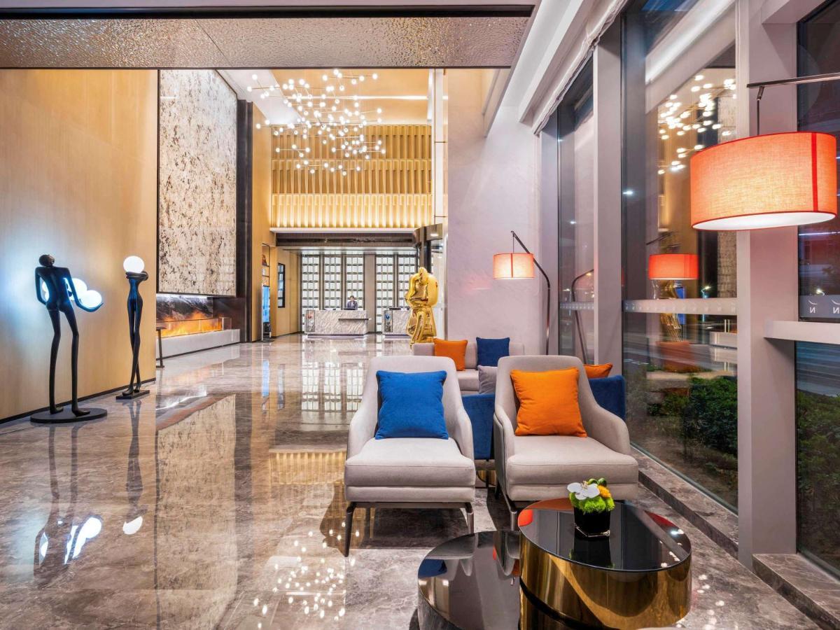 Novotel Shanghai Caohejing Exterior foto